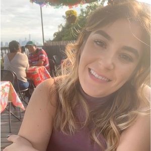 Meet your Posher, Stephanie